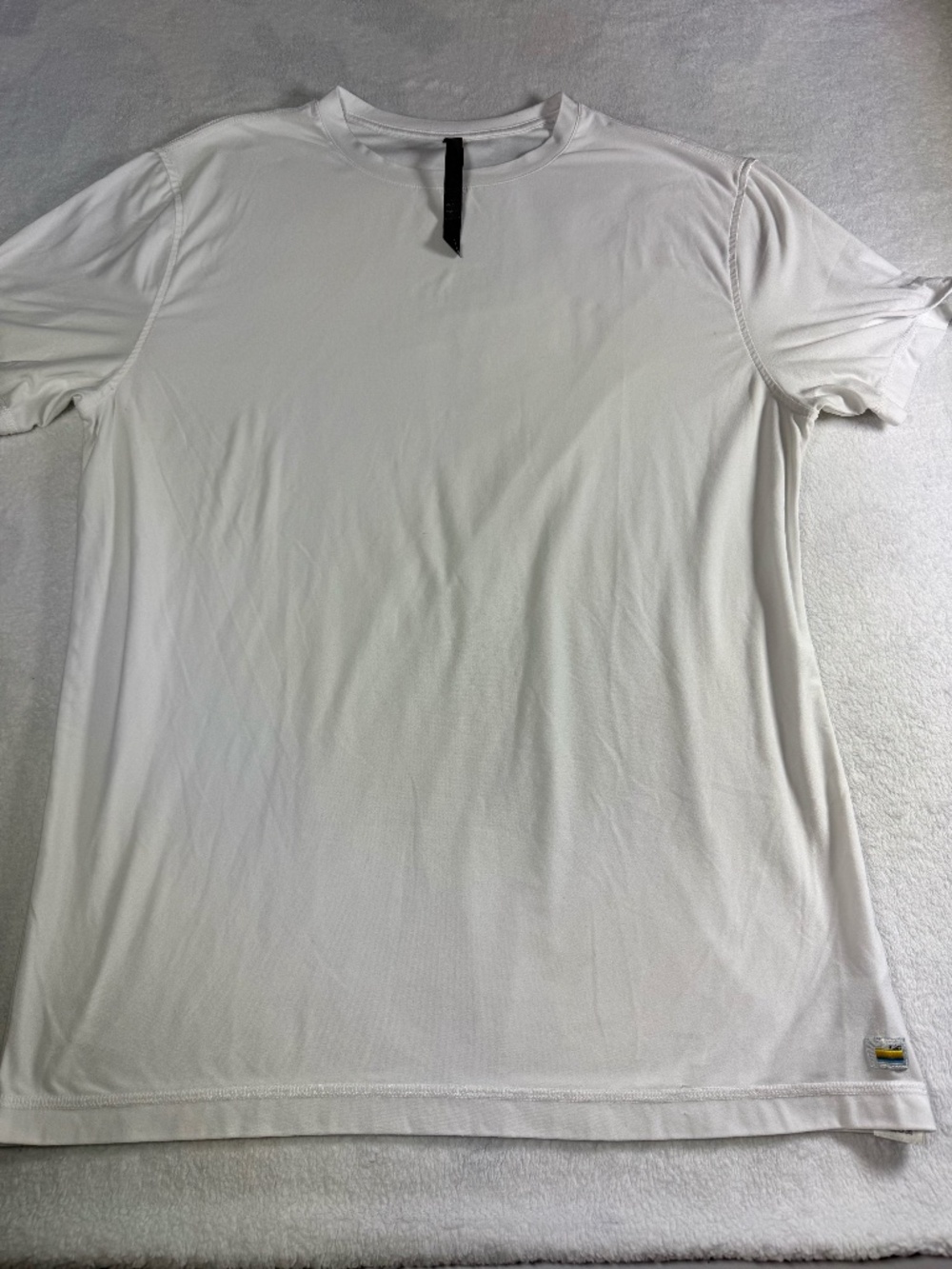 VUORI SHIRT SIZE L